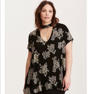 Torrid Floral Print Keyhole Tunic Top